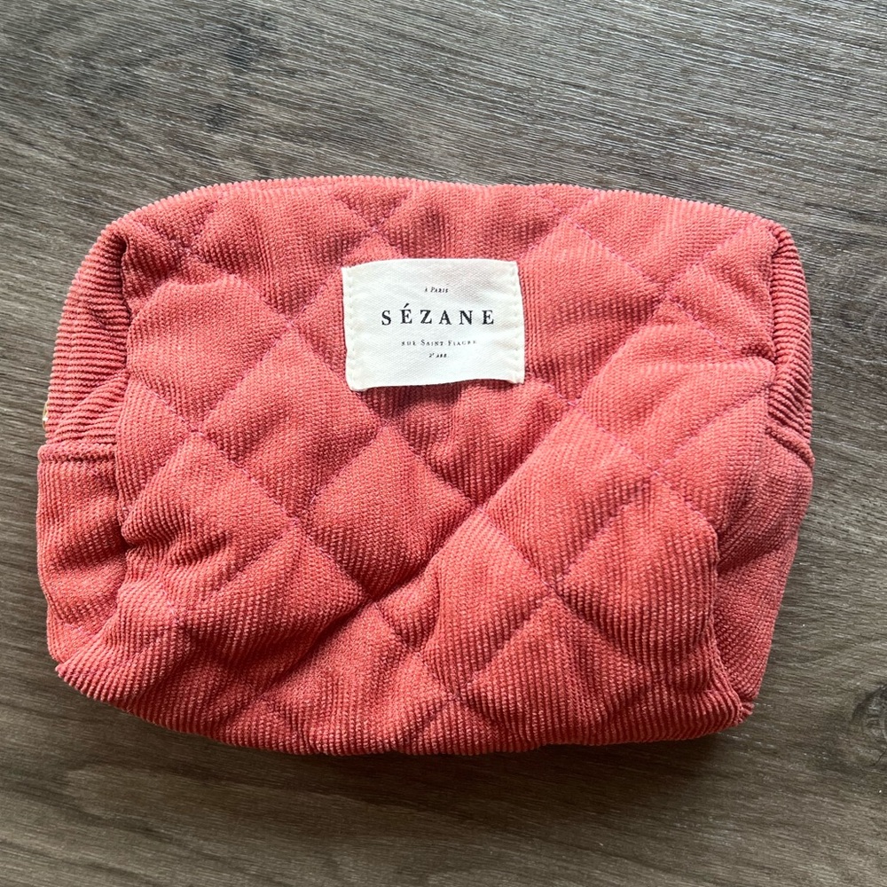 NEW Sézane Quilted Pouch